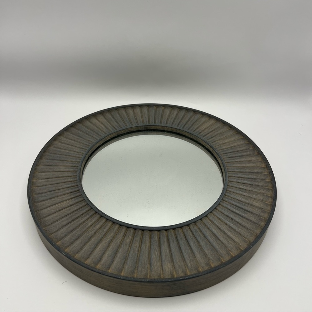 Round Gray Wall Decor Mirrors Set - Picture 2 of 7